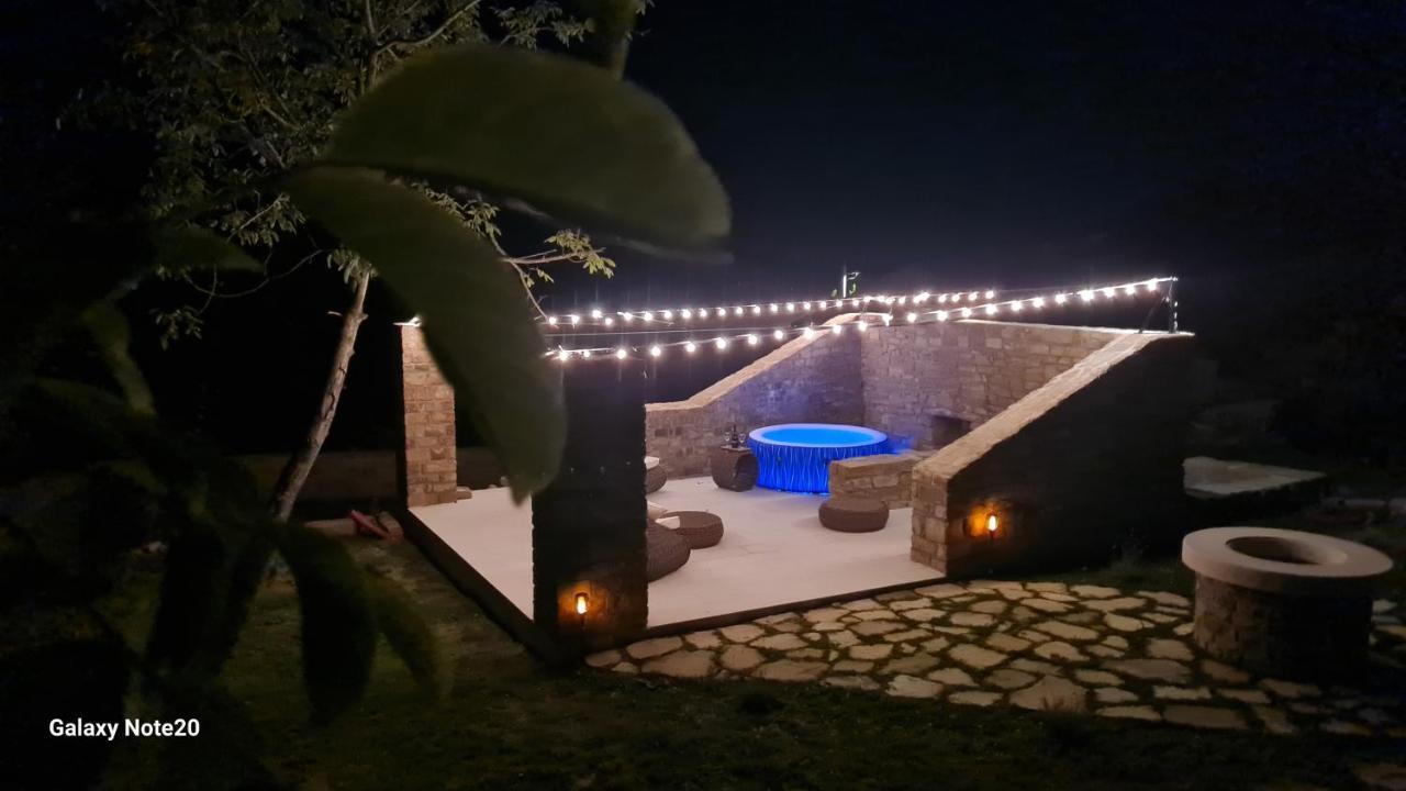 Hisa Kapis With Hot Tube Apartment โคเปร์ ภายนอก รูปภาพ